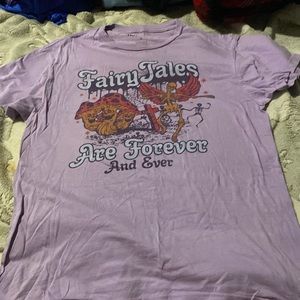 Hot topic, medium shirt that says fairytales are forever endeavor